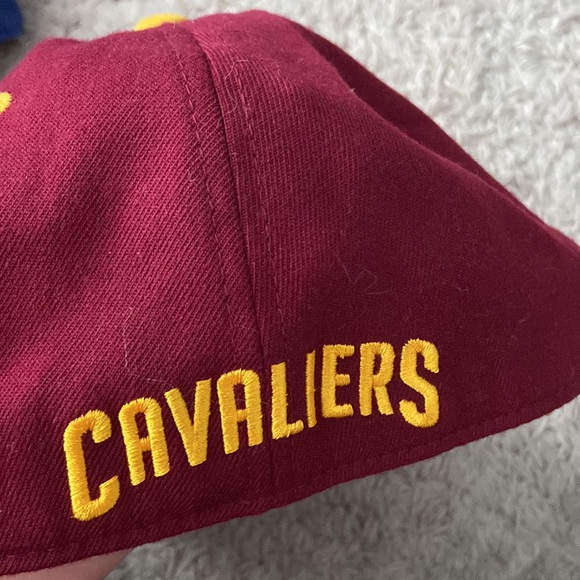 Cleveland Cavaliers L/XL Hat - Picture 6 of 6